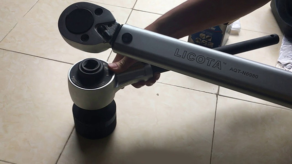 cờ lê cộng lực