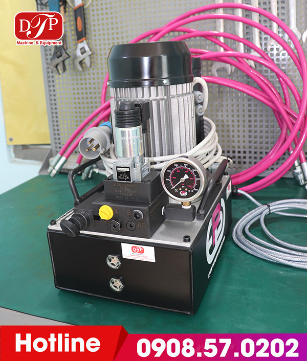 bom-dau-thuy-luc-dtp-4