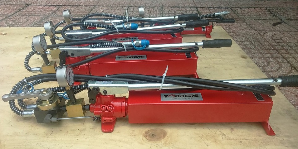 BƠM TAY THỦY LỰC TONNERS 2 CHIỀU 4 LÍT